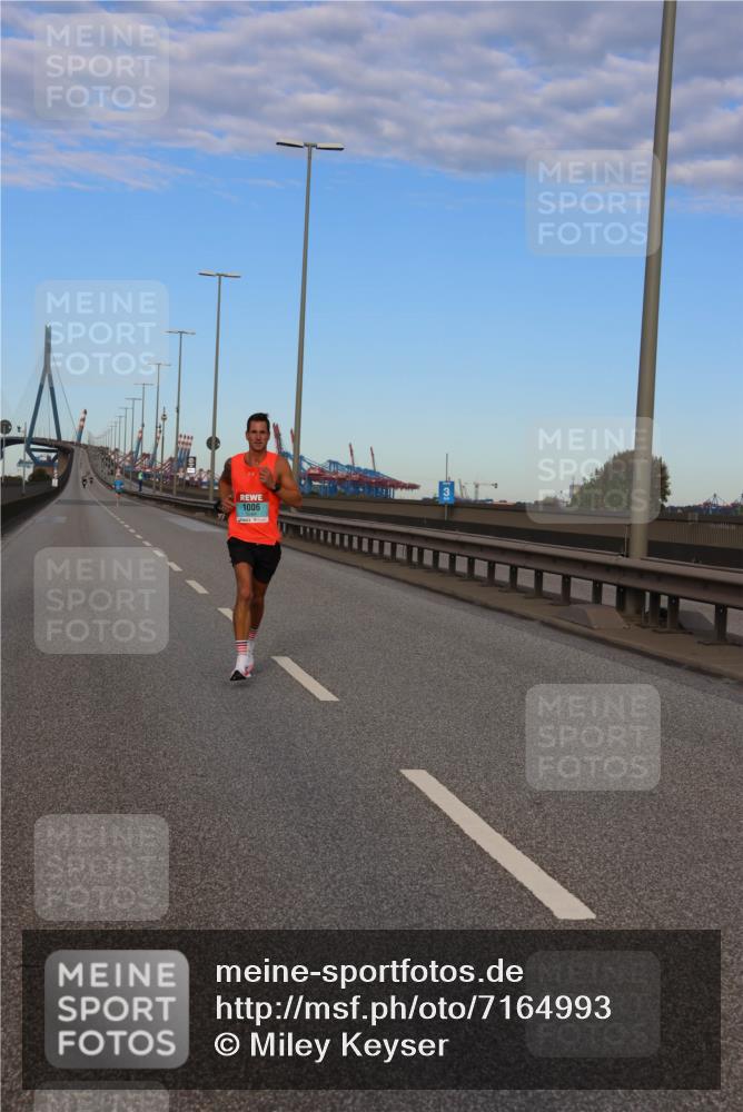 03.10.2024 - Köhlbrandbrückenlauf Miley Keyser http://msf.ph/oto/7164993 03.10.2024 09:33:54 Position 3 1006 meine-sportfotos.de