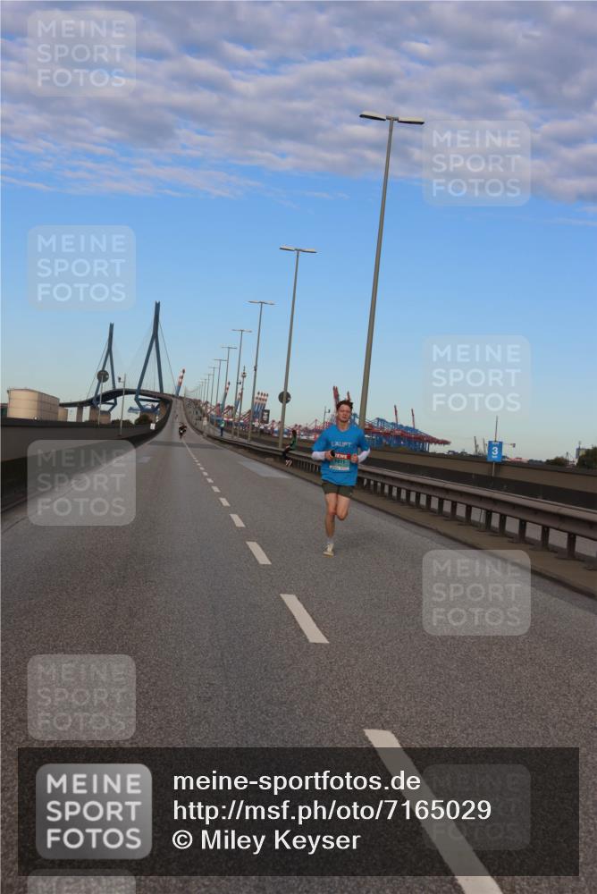 03.10.2024 - Köhlbrandbrückenlauf Miley Keyser http://msf.ph/oto/7165029 03.10.2024 09:34:14 Position 3  meine-sportfotos.de