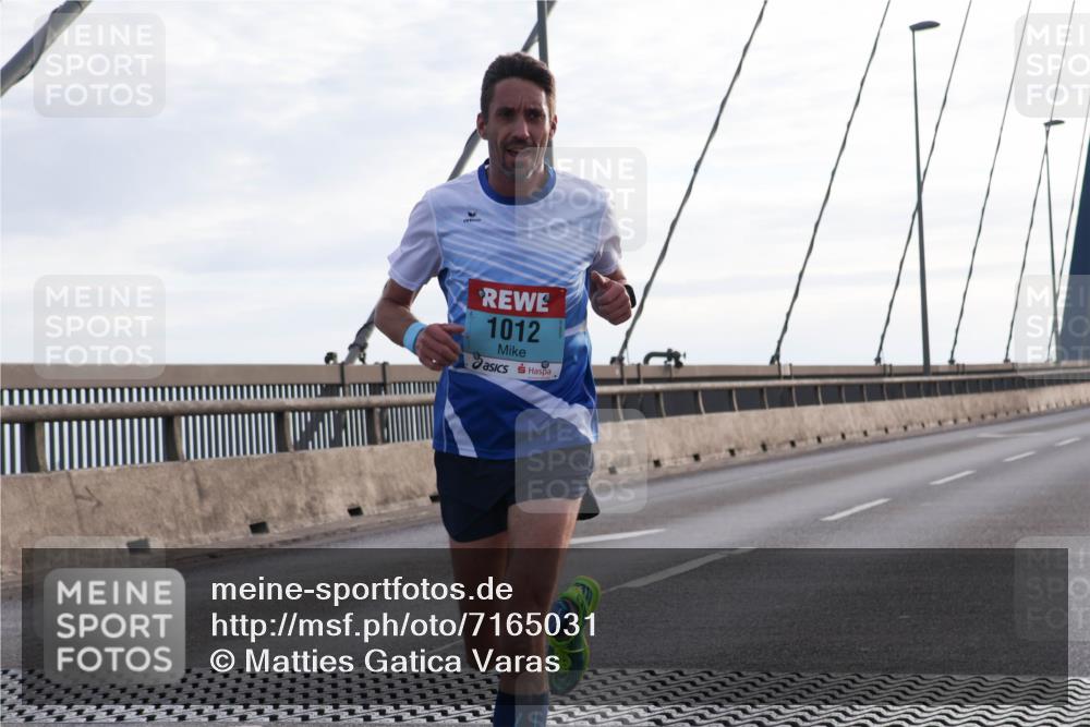 03.10.2024 - Köhlbrandbrückenlauf Matties Gatica Varas http://msf.ph/oto/7165031 03.10.2024 09:17:56 Position 2 1012 meine-sportfotos.de