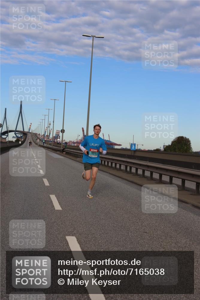 03.10.2024 - Köhlbrandbrückenlauf Miley Keyser http://msf.ph/oto/7165038 03.10.2024 09:34:15 Position 3 1011 meine-sportfotos.de