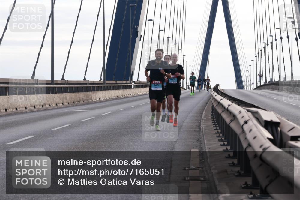 03.10.2024 - Köhlbrandbrückenlauf Matties Gatica Varas http://msf.ph/oto/7165051 03.10.2024 09:18:03 Position 2 1020, 2423 meine-sportfotos.de