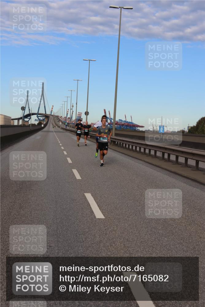 03.10.2024 - Köhlbrandbrückenlauf Miley Keyser http://msf.ph/oto/7165082 03.10.2024 09:34:50 Position 3 4224 meine-sportfotos.de