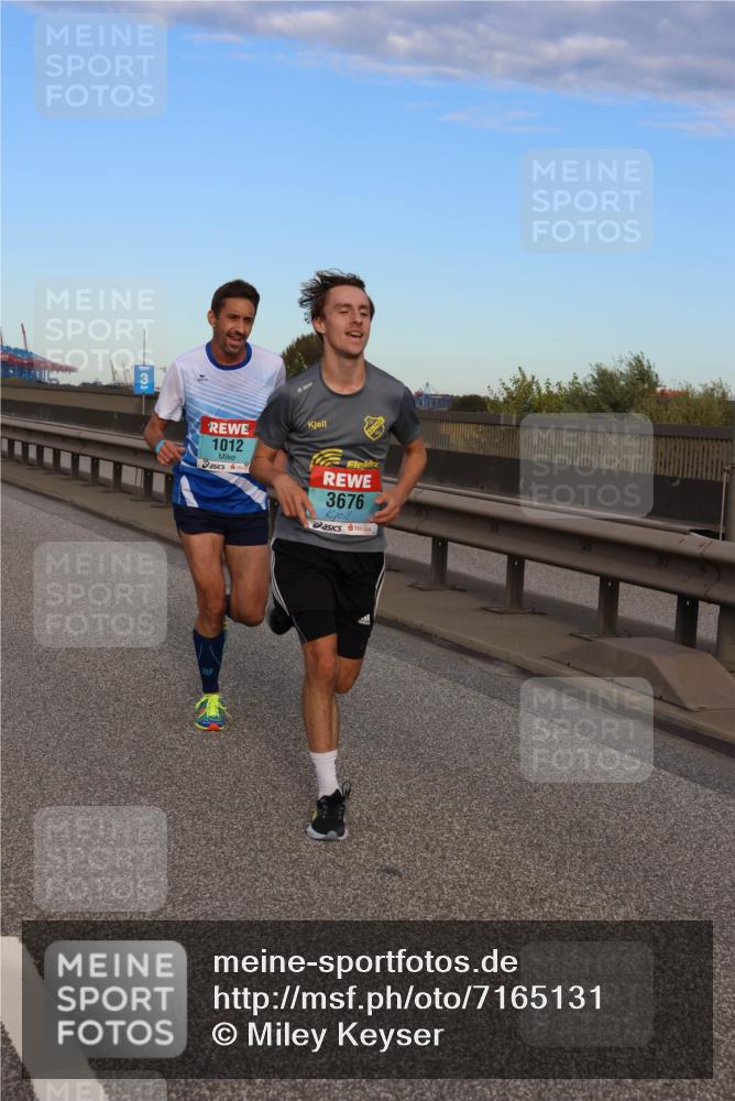 03.10.2024 - Köhlbrandbrückenlauf Miley Keyser http://msf.ph/oto/7165131 03.10.2024 09:34:53 Position 3 1012, 3676 meine-sportfotos.de