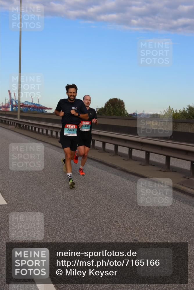 03.10.2024 - Köhlbrandbrückenlauf Miley Keyser http://msf.ph/oto/7165166 03.10.2024 09:34:56 Position 3 2423, 1020 meine-sportfotos.de