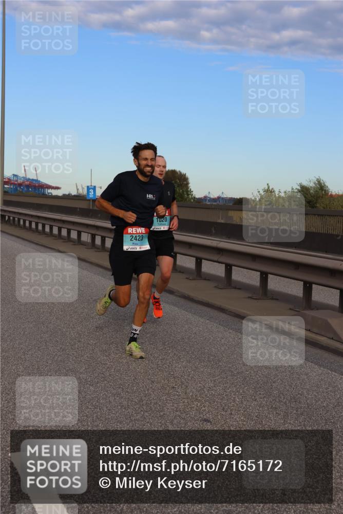 03.10.2024 - Köhlbrandbrückenlauf Miley Keyser http://msf.ph/oto/7165172 03.10.2024 09:34:56 Position 3 2423, 1020 meine-sportfotos.de