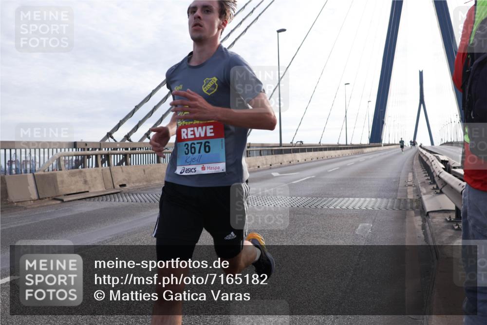 03.10.2024 - Köhlbrandbrückenlauf Matties Gatica Varas http://msf.ph/oto/7165182 03.10.2024 09:18:08 Position 2 3676 meine-sportfotos.de