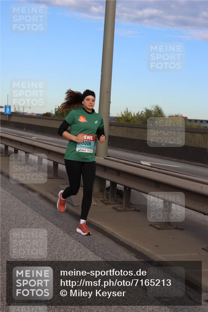 03.10.2024 - Köhlbrandbrückenlauf Miley Keyser http://msf.ph/oto/7165213 03.10.2024 09:35:12 Position 3 3, 3, 3006 meine-sportfotos.de