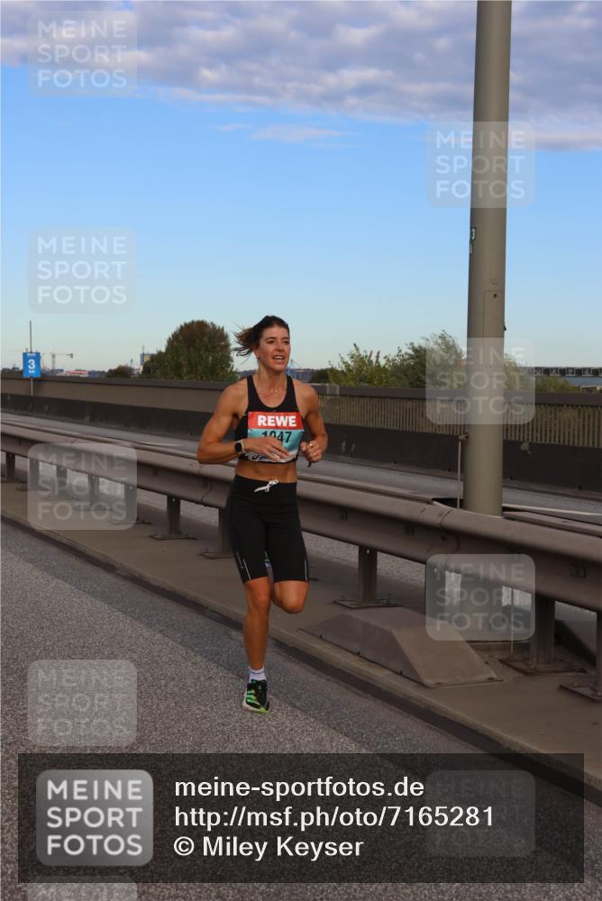 03.10.2024 - Köhlbrandbrückenlauf Miley Keyser http://msf.ph/oto/7165281 03.10.2024 09:35:38 Position 3 3, 4047, 3 meine-sportfotos.de