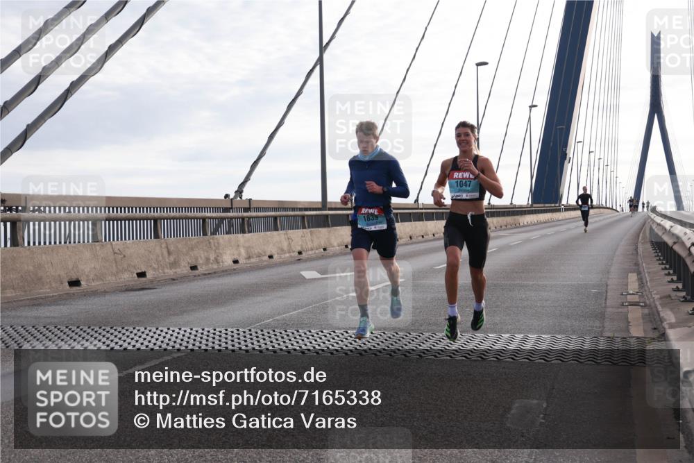 03.10.2024 - Köhlbrandbrückenlauf Matties Gatica Varas http://msf.ph/oto/7165338 03.10.2024 09:18:26 Position 2 1839, 1047 meine-sportfotos.de