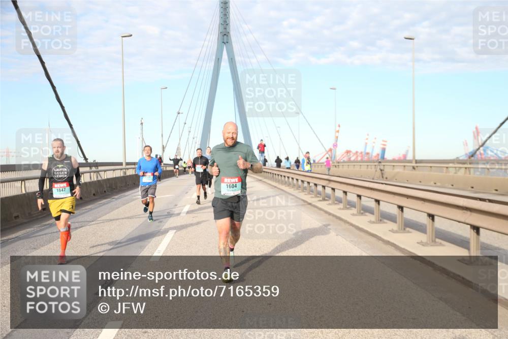 03.10.2024 - Köhlbrandbrückenlauf Jannik Wohlers http://msf.ph/oto/7165359 03.10.2024 09:41:49 Position 2 1647, 1604 meine-sportfotos.de