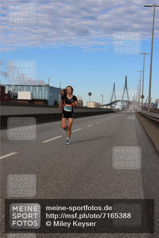 03.10.2024 - Köhlbrandbrückenlauf Miley Keyser http://msf.ph/oto/7165388 03.10.2024 09:36:36 Position 3 2, 1024, 4444 meine-sportfotos.de