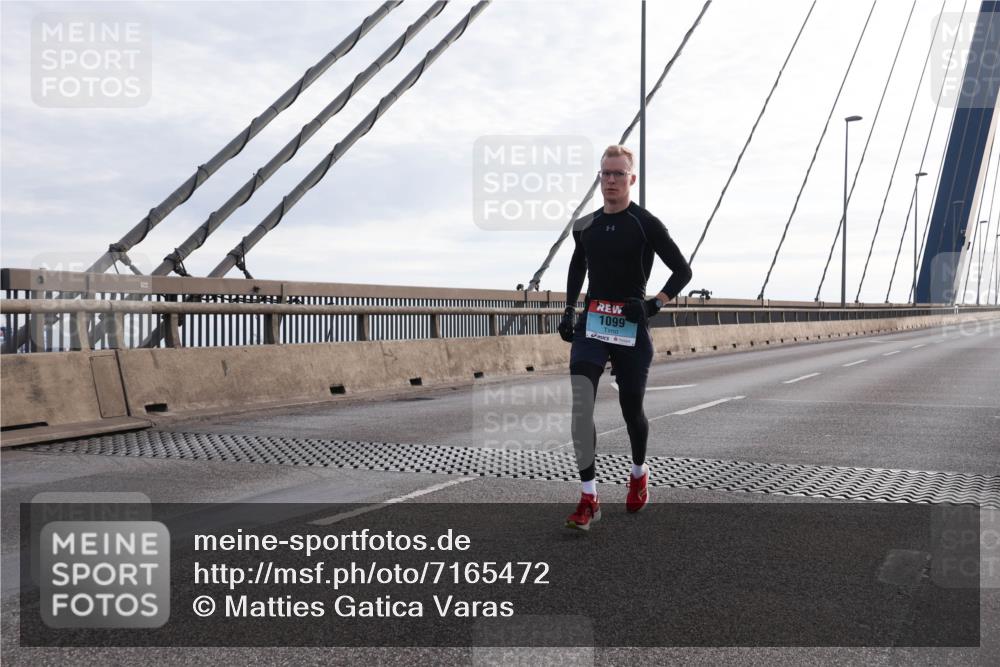 03.10.2024 - Köhlbrandbrückenlauf Matties Gatica Varas http://msf.ph/oto/7165472 03.10.2024 09:18:33 Position 2 1099 meine-sportfotos.de