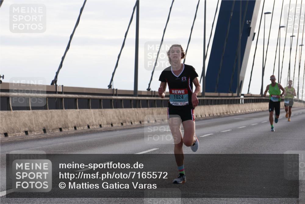 03.10.2024 - Köhlbrandbrückenlauf Matties Gatica Varas http://msf.ph/oto/7165572 03.10.2024 09:18:44 Position 2 1024, 1010 meine-sportfotos.de