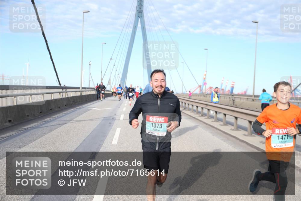 03.10.2024 - Köhlbrandbrückenlauf Jannik Wohlers http://msf.ph/oto/7165614 03.10.2024 09:41:53 Position 2 1373, 1471 meine-sportfotos.de