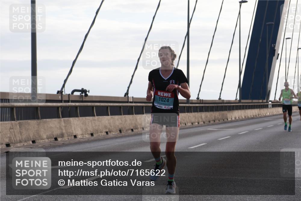 03.10.2024 - Köhlbrandbrückenlauf Matties Gatica Varas http://msf.ph/oto/7165622 03.10.2024 09:18:46 Position 2 1024 meine-sportfotos.de