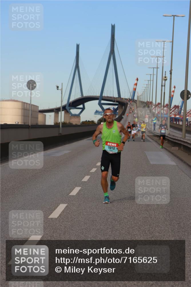 03.10.2024 - Köhlbrandbrückenlauf Miley Keyser http://msf.ph/oto/7165625 03.10.2024 09:37:13 Position 3 1018 meine-sportfotos.de