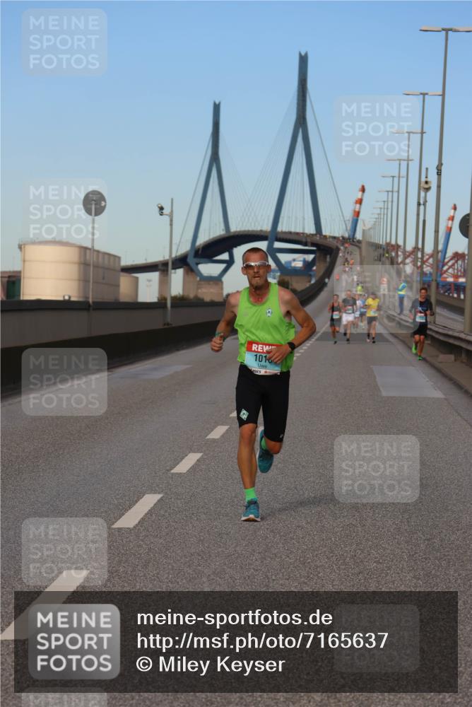 03.10.2024 - Köhlbrandbrückenlauf Miley Keyser http://msf.ph/oto/7165637 03.10.2024 09:37:14 Position 3 1016 meine-sportfotos.de