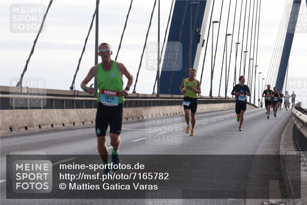 03.10.2024 - Köhlbrandbrückenlauf Matties Gatica Varas http://msf.ph/oto/7165782 03.10.2024 09:18:51 Position 2 1018, 100, 1014 meine-sportfotos.de