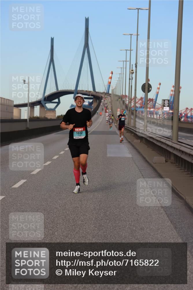 03.10.2024 - Köhlbrandbrückenlauf Miley Keyser http://msf.ph/oto/7165822 03.10.2024 09:37:53 Position 3 1032 meine-sportfotos.de