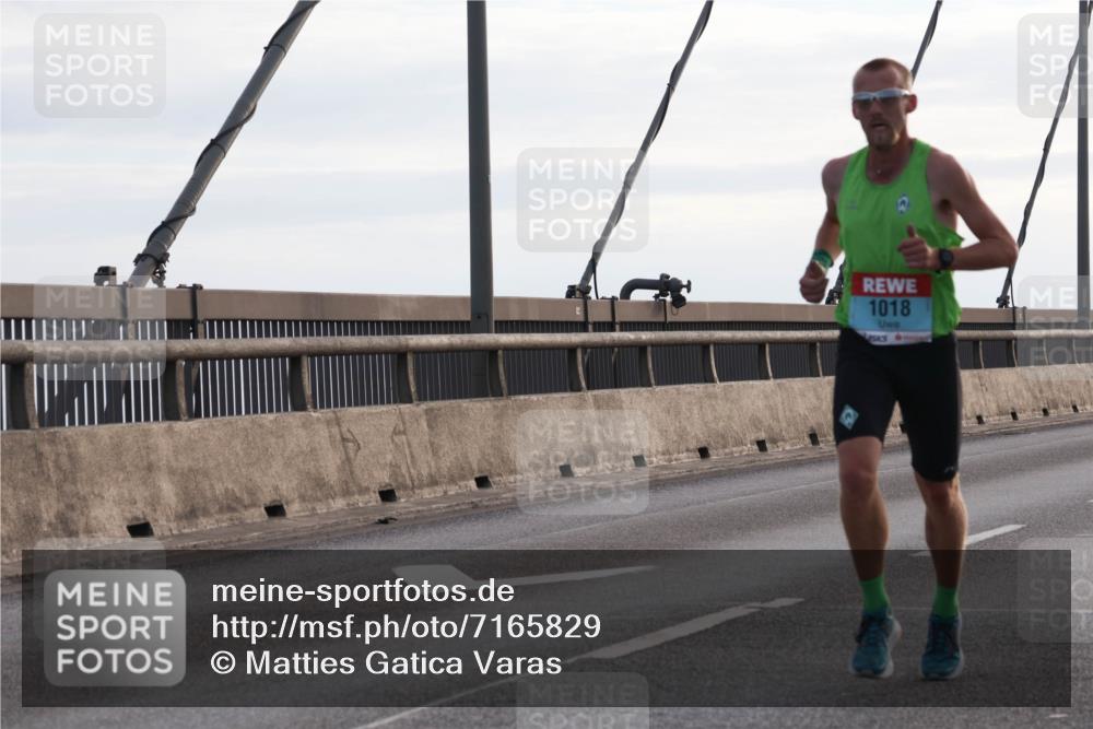 03.10.2024 - Köhlbrandbrückenlauf Matties Gatica Varas http://msf.ph/oto/7165829 03.10.2024 09:18:52 Position 2 1018 meine-sportfotos.de