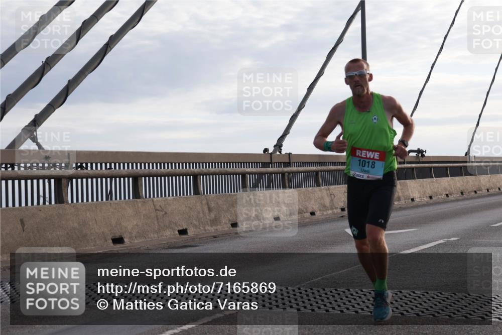 03.10.2024 - Köhlbrandbrückenlauf Matties Gatica Varas http://msf.ph/oto/7165869 03.10.2024 09:18:53 Position 2 1018 meine-sportfotos.de