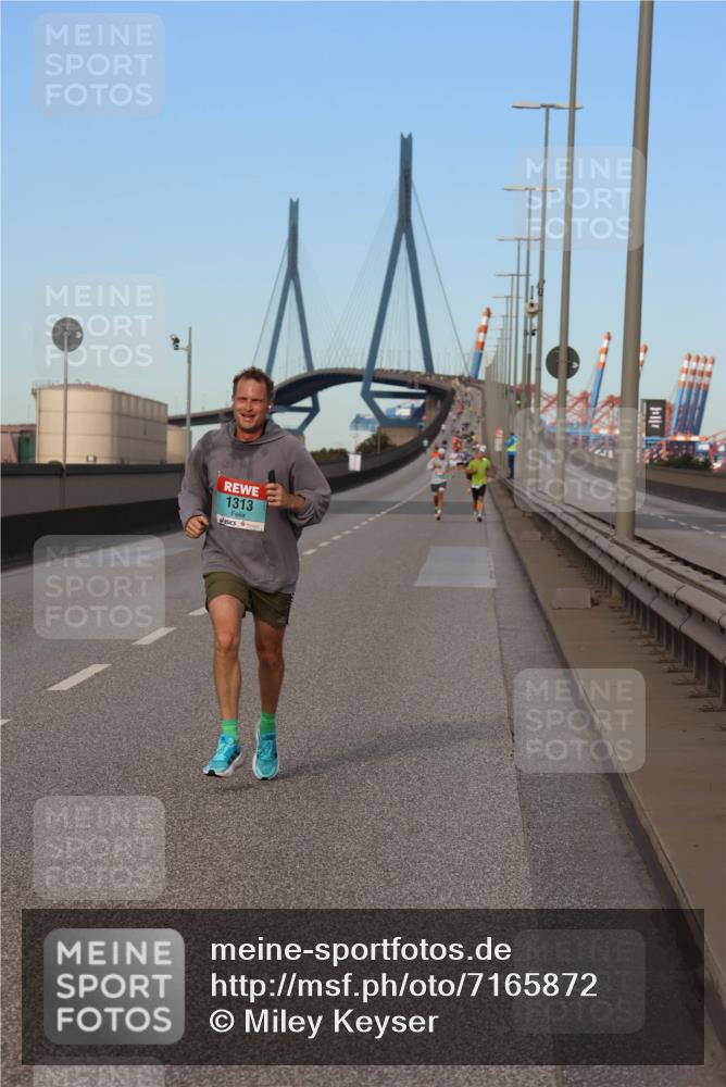 03.10.2024 - Köhlbrandbrückenlauf Miley Keyser http://msf.ph/oto/7165872 03.10.2024 09:38:24 Position 3 1313 meine-sportfotos.de