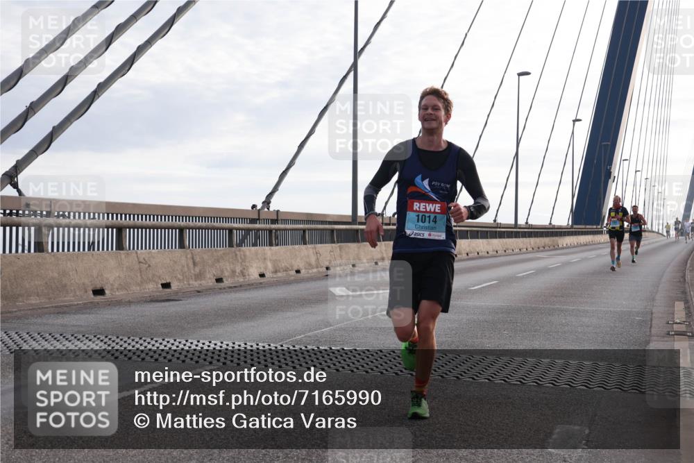 03.10.2024 - Köhlbrandbrückenlauf Matties Gatica Varas http://msf.ph/oto/7165990 03.10.2024 09:18:59 Position 2 1014 meine-sportfotos.de