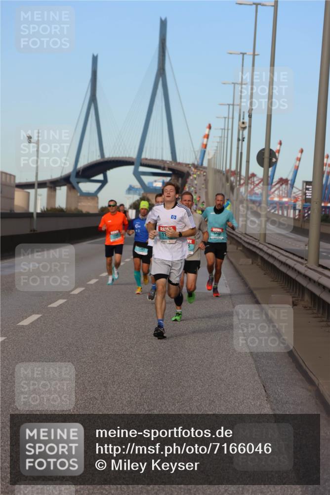 03.10.2024 - Köhlbrandbrückenlauf Miley Keyser http://msf.ph/oto/7166046 03.10.2024 09:39:19 Position 3  meine-sportfotos.de