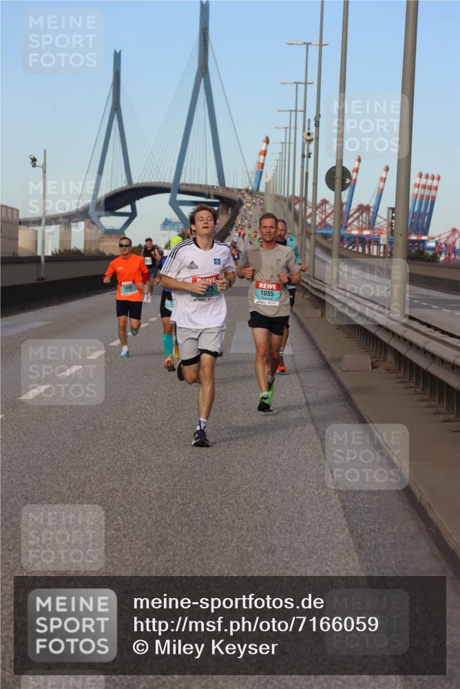 03.10.2024 - Köhlbrandbrückenlauf Miley Keyser http://msf.ph/oto/7166059 03.10.2024 09:39:21 Position 3 1090, 1055 meine-sportfotos.de