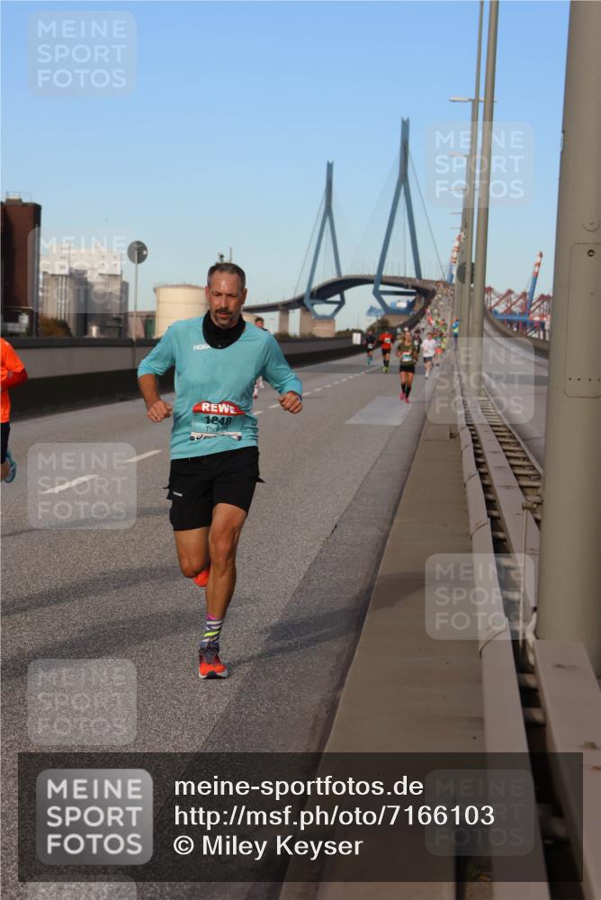 03.10.2024 - Köhlbrandbrückenlauf Miley Keyser http://msf.ph/oto/7166103 03.10.2024 09:39:27 Position 3 1248 meine-sportfotos.de