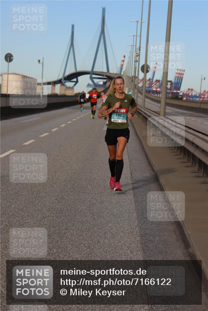 03.10.2024 - Köhlbrandbrückenlauf Miley Keyser http://msf.ph/oto/7166122 03.10.2024 09:39:38 Position 3 1027 meine-sportfotos.de