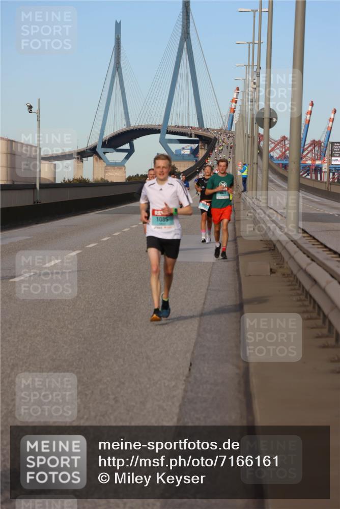 03.10.2024 - Köhlbrandbrückenlauf Miley Keyser http://msf.ph/oto/7166161 03.10.2024 09:39:51 Position 3 1085 meine-sportfotos.de