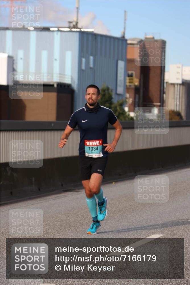 03.10.2024 - Köhlbrandbrückenlauf Miley Keyser http://msf.ph/oto/7166179 03.10.2024 09:39:54 Position 3 1334 meine-sportfotos.de