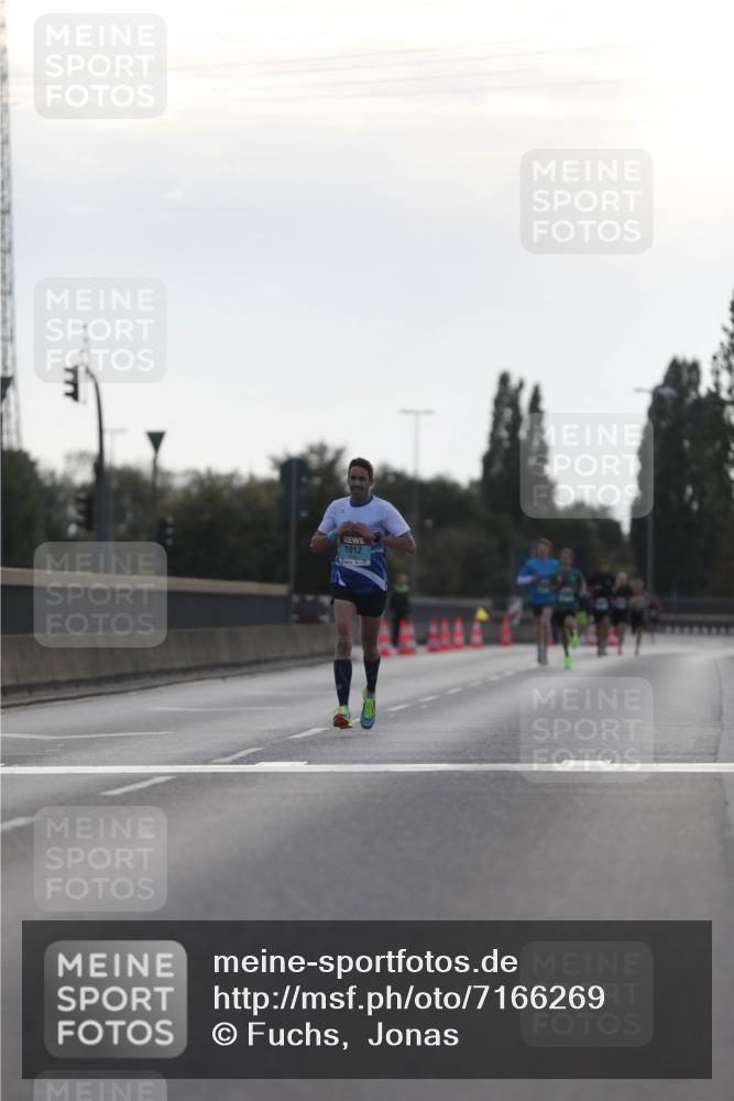 03.10.2024 - Köhlbrandbrückenlauf Fuchs,  Jonas http://msf.ph/oto/7166269 03.10.2024 09:09:39 Position 3 1012 meine-sportfotos.de