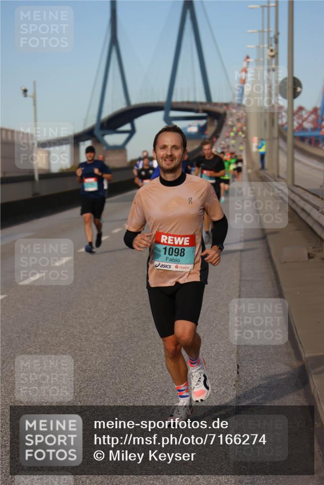 03.10.2024 - Köhlbrandbrückenlauf Miley Keyser http://msf.ph/oto/7166274 03.10.2024 09:40:32 Position 3 1098 meine-sportfotos.de