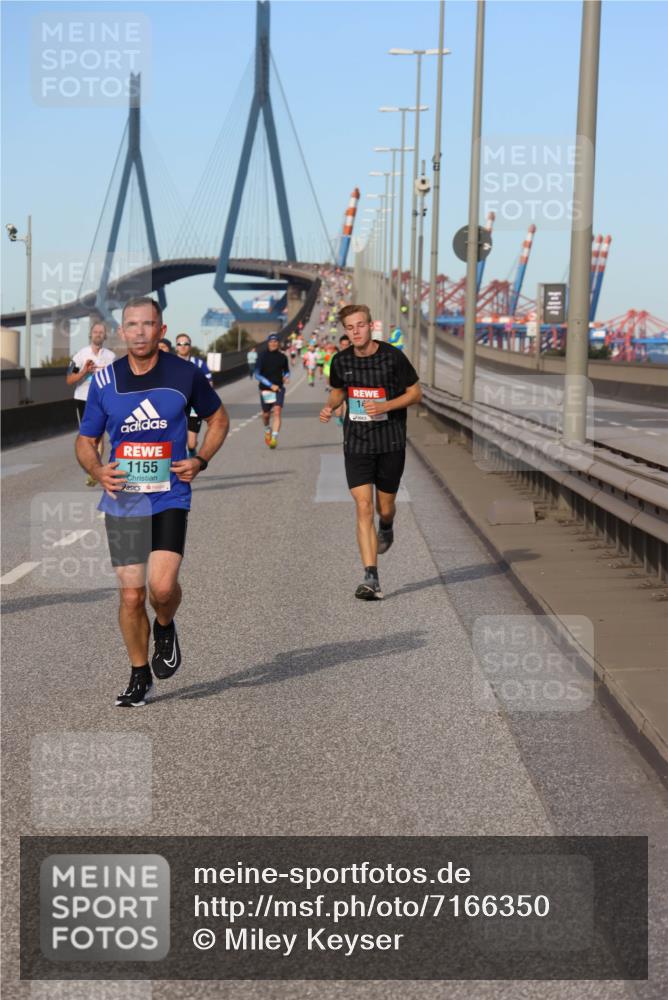 03.10.2024 - Köhlbrandbrückenlauf Miley Keyser http://msf.ph/oto/7166350 03.10.2024 09:40:38 Position 3 1155, 18 meine-sportfotos.de