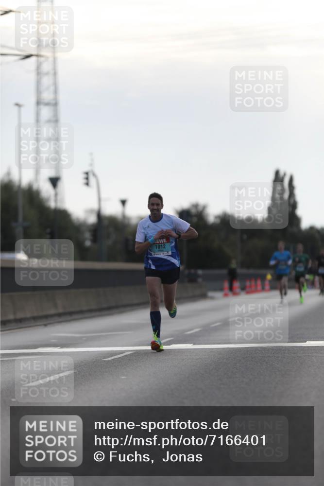 03.10.2024 - Köhlbrandbrückenlauf Fuchs,  Jonas http://msf.ph/oto/7166401 03.10.2024 09:09:41 Position 3 1012 meine-sportfotos.de