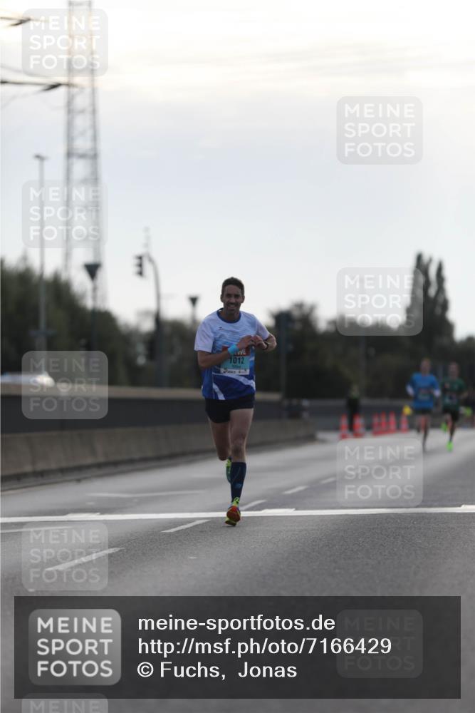 03.10.2024 - Köhlbrandbrückenlauf Fuchs,  Jonas http://msf.ph/oto/7166429 03.10.2024 09:09:42 Position 3 1012 meine-sportfotos.de