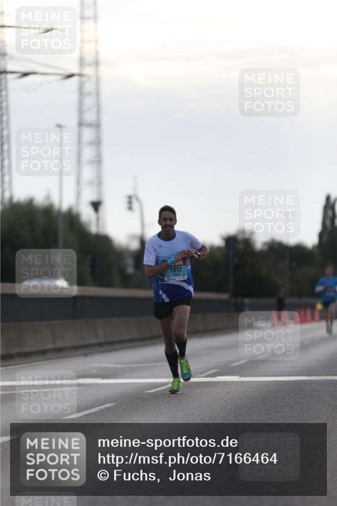 03.10.2024 - Köhlbrandbrückenlauf Fuchs,  Jonas http://msf.ph/oto/7166464 03.10.2024 09:09:42 Position 3 1012 meine-sportfotos.de
