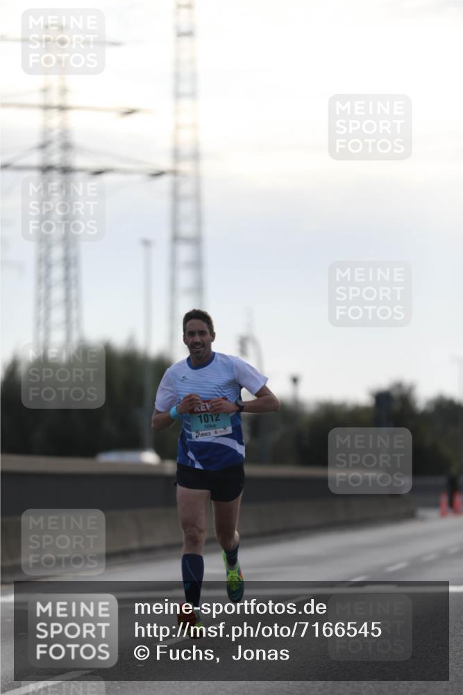 03.10.2024 - Köhlbrandbrückenlauf Fuchs,  Jonas http://msf.ph/oto/7166545 03.10.2024 09:09:43 Position 3 1012 meine-sportfotos.de