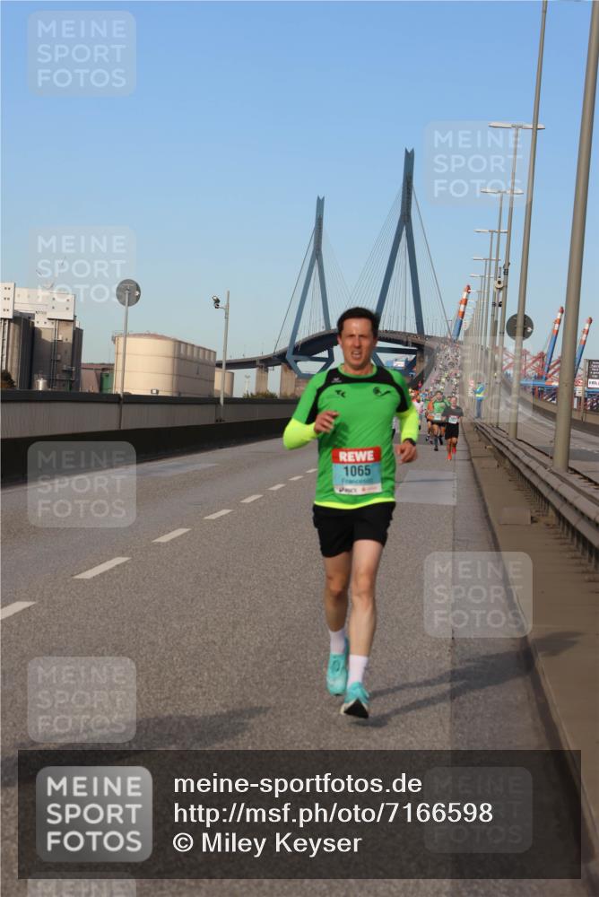 03.10.2024 - Köhlbrandbrückenlauf Miley Keyser http://msf.ph/oto/7166598 03.10.2024 09:40:52 Position 3 1065 meine-sportfotos.de