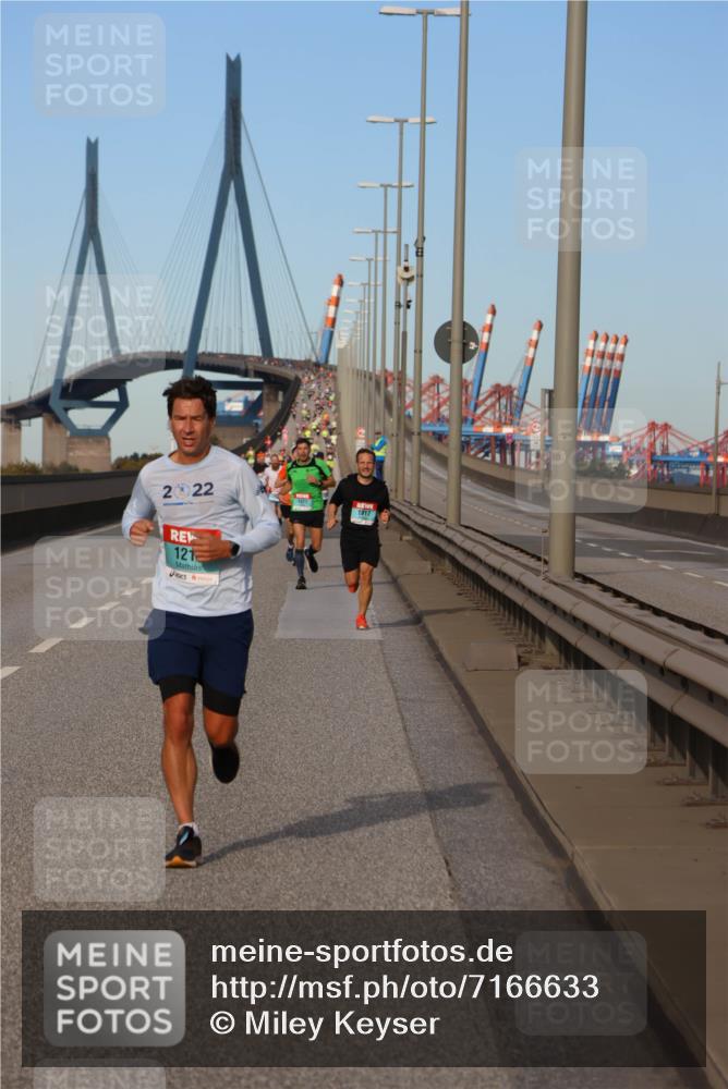 03.10.2024 - Köhlbrandbrückenlauf Miley Keyser http://msf.ph/oto/7166633 03.10.2024 09:41:01 Position 3 2022, 121, 1017 meine-sportfotos.de