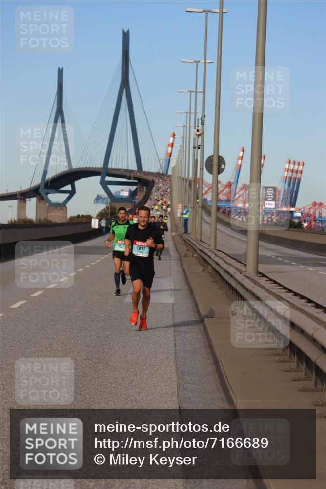 03.10.2024 - Köhlbrandbrückenlauf Miley Keyser http://msf.ph/oto/7166689 03.10.2024 09:41:04 Position 3 1021, 1017 meine-sportfotos.de