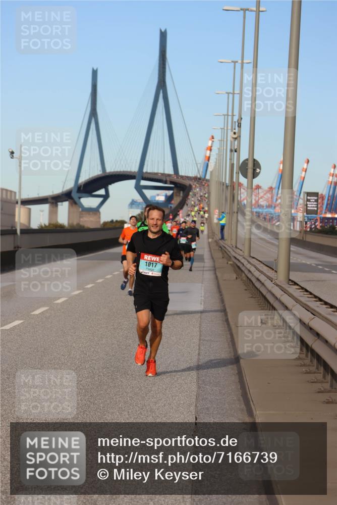 03.10.2024 - Köhlbrandbrückenlauf Miley Keyser http://msf.ph/oto/7166739 03.10.2024 09:41:06 Position 3 1017 meine-sportfotos.de