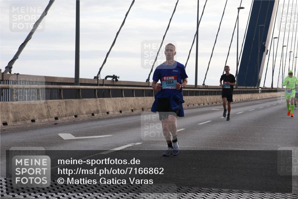 03.10.2024 - Köhlbrandbrückenlauf Matties Gatica Varas http://msf.ph/oto/7166862 03.10.2024 09:19:52 Position 2 1064, 1492 meine-sportfotos.de