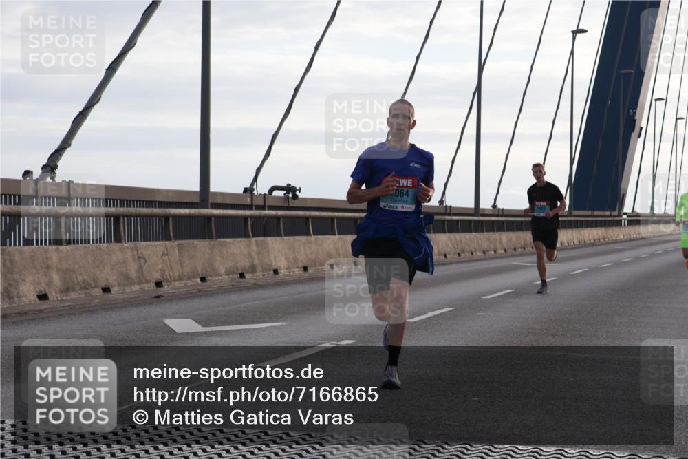 03.10.2024 - Köhlbrandbrückenlauf Matties Gatica Varas http://msf.ph/oto/7166865 03.10.2024 09:19:53 Position 2 064, 1492 meine-sportfotos.de