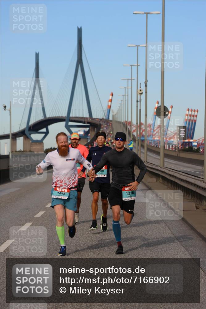 03.10.2024 - Köhlbrandbrückenlauf Miley Keyser http://msf.ph/oto/7166902 03.10.2024 09:41:22 Position 3 1423, 3, 80, 1316 meine-sportfotos.de