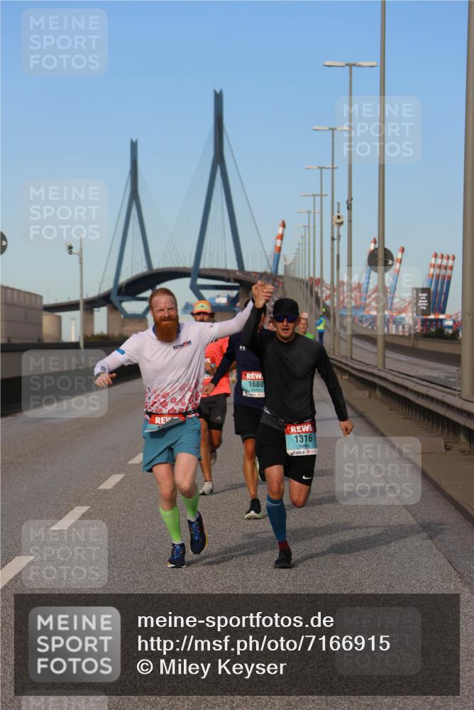 03.10.2024 - Köhlbrandbrückenlauf Miley Keyser http://msf.ph/oto/7166915 03.10.2024 09:41:23 Position 3 1680, 1316 meine-sportfotos.de