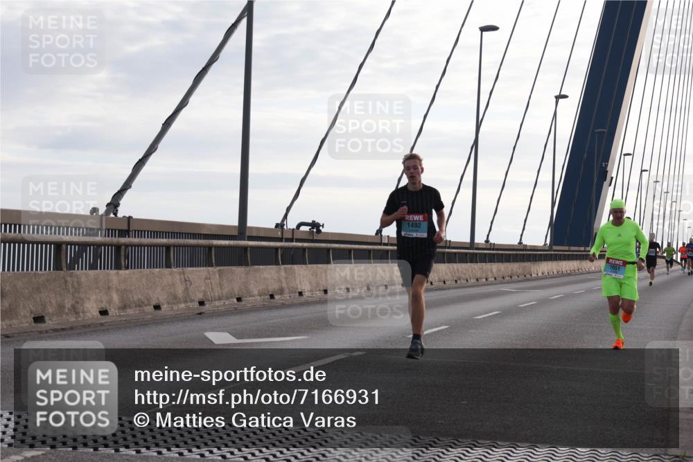 03.10.2024 - Köhlbrandbrückenlauf Matties Gatica Varas http://msf.ph/oto/7166931 03.10.2024 09:19:56 Position 2 1492, 1051 meine-sportfotos.de