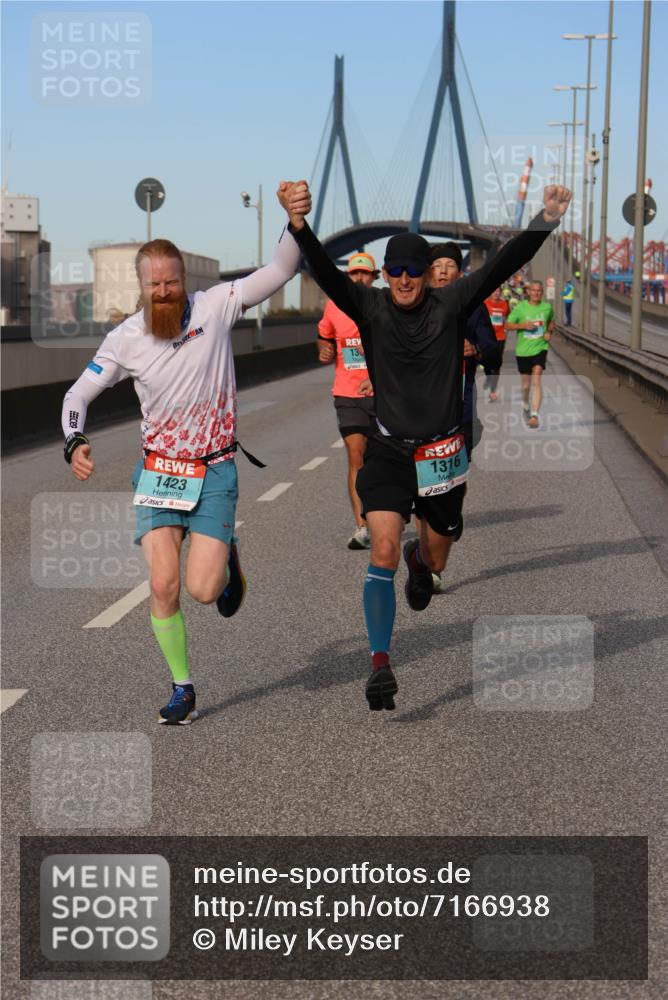03.10.2024 - Köhlbrandbrückenlauf Miley Keyser http://msf.ph/oto/7166938 03.10.2024 09:41:25 Position 3 13, 1423, 1316 meine-sportfotos.de